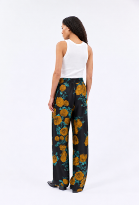 CHINE CARNATIONS Hose, Ocker from ODEEH 