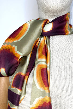 Mirrored Pansies / Foulard Print Schal, Chestnut-Red from ODEEH 