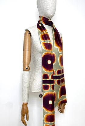 Mirrored Pansies / Foulard Print Schal, Chestnut-Red from ODEEH 